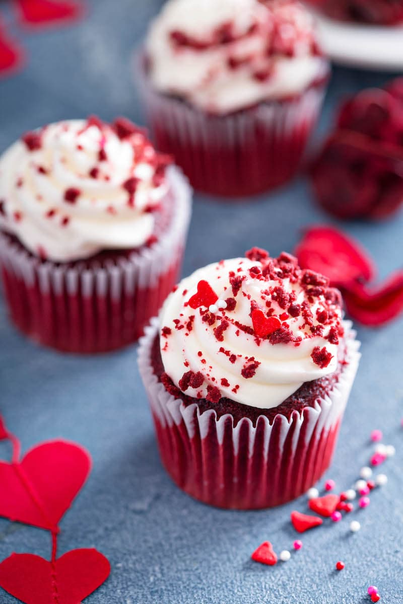 Red Velvet Cupcakes With Cream Cheese Frosting The