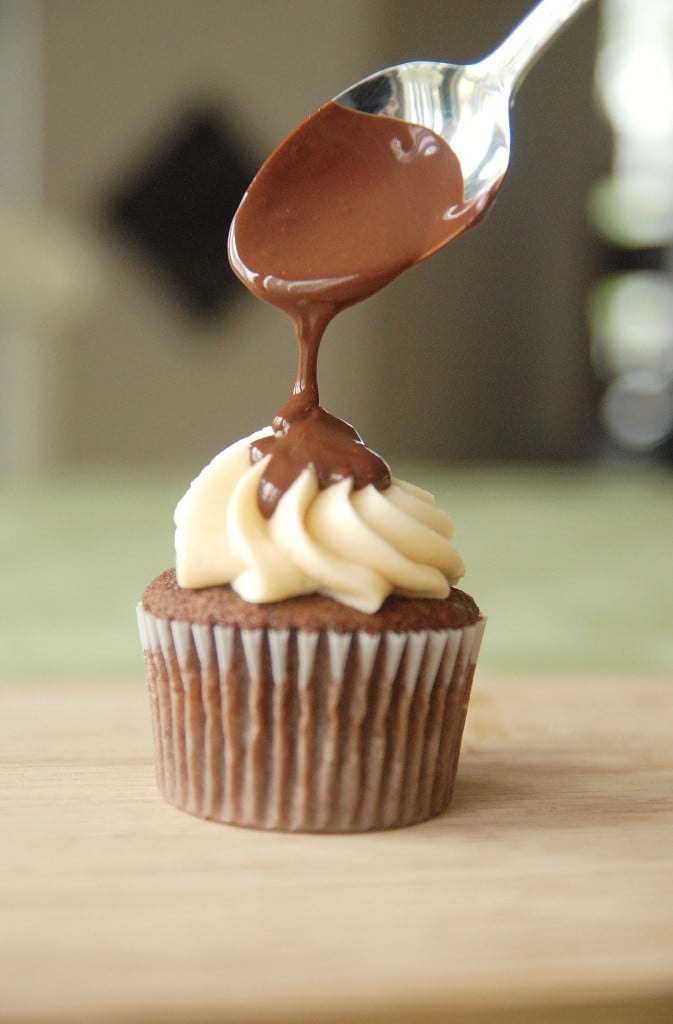 Samoas Cupcakes The Novice Chef