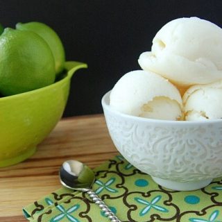 Homemade Key Lime Pie Frozen Yogurt