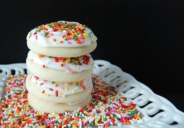 Soft Sugar Cookies Recipe Easy Soft Sugar Cookies With Icing