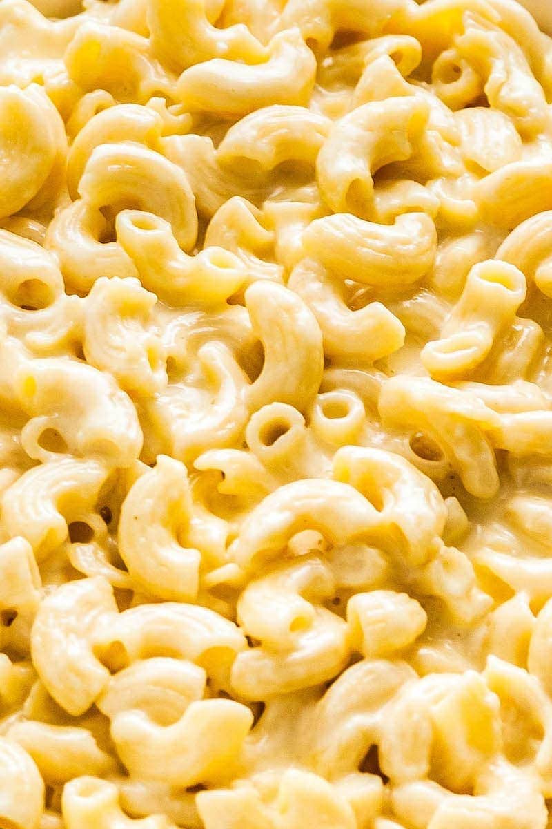 Close up image of creamy mac and cheese