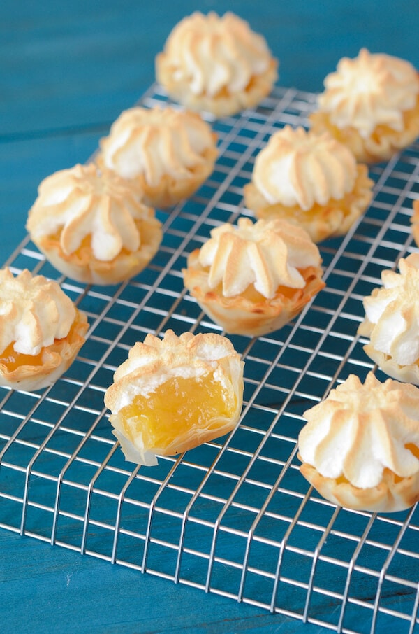 Mini-Lemon-Meringue-Pies-3-sm.jpg