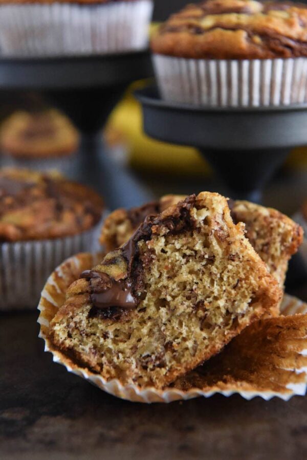 Nutella Banana Swirl Muffins: you just need one-bowl and 30 minutes to make these ultimate banana muffins! #Nutella #Banana #Muffins