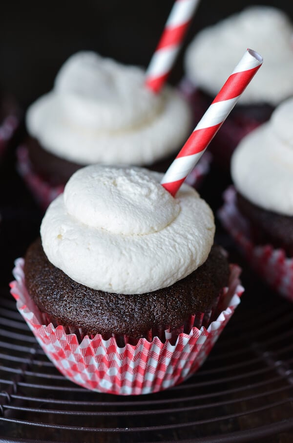Root Beer Float Cupcakes with red and white straws