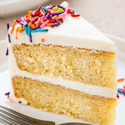 Moist & Fluffy Vanilla Dream Cake 