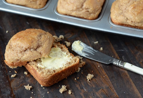 Apple Cinnamon Snack Cake recipe via www.thenovicechefblog.com