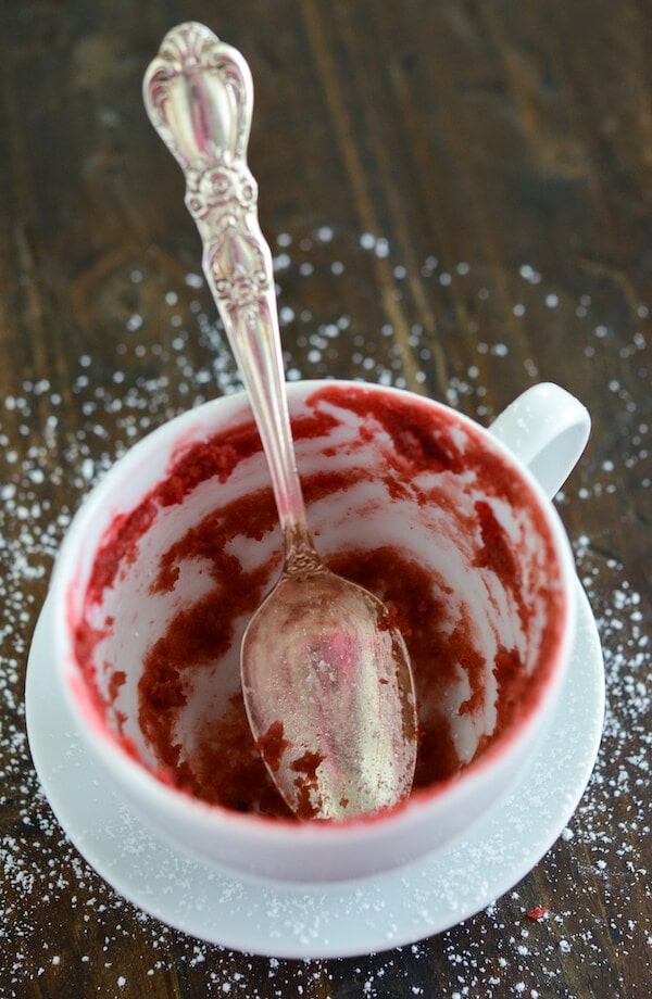 Red Velvet Mug Cake: super moist with no egg! Recipe from www.thenovicechefblog.com