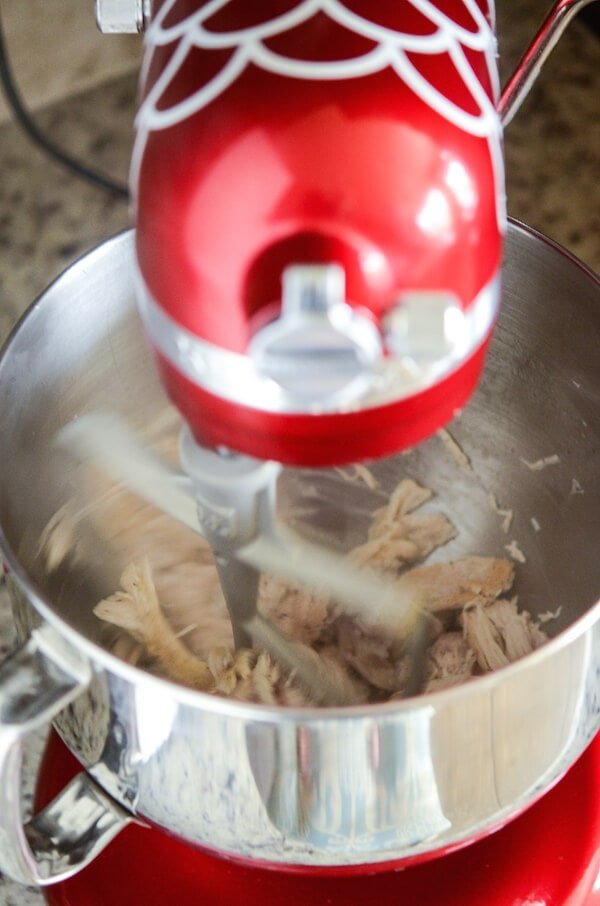 La meilleure recette de poulet effiloché humide