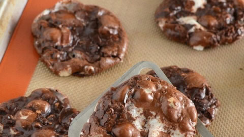 Flourless Chocolate Fudge Marshmallow Cookies The Novice Chef