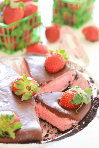 No-Bake Chocolate Covered Strawberry Pie in a pie tin