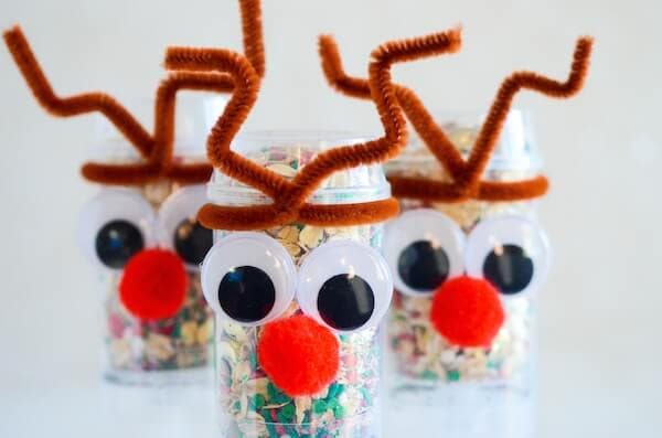 Reindeer Food in push up pops! Spread this reindeer food around your lawn on Christmas Eve with the kids to help Santa and Rudolph find your home!