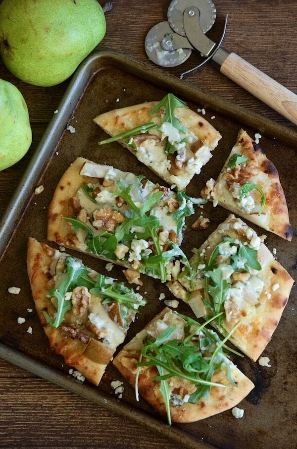 Pear, Blue Cheese & Walnut Flatbread | The Novice Chef