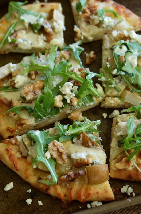 pear, blue cheese & walnut flatbread