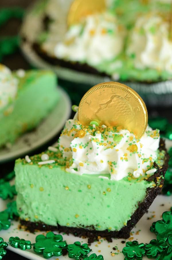 No Bake Shamrock Freezer Pie! Just a few ingredients to make this delicious mint pie for St. Patricks Day!