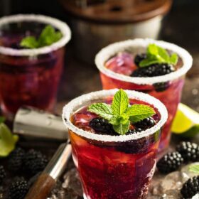 Blackberry Smash: my favorite summer cocktail is loaded with fresh blackberries, sweet mint, fizzy ginger beer & liquor of your choice - I use rum! Bottoms up!