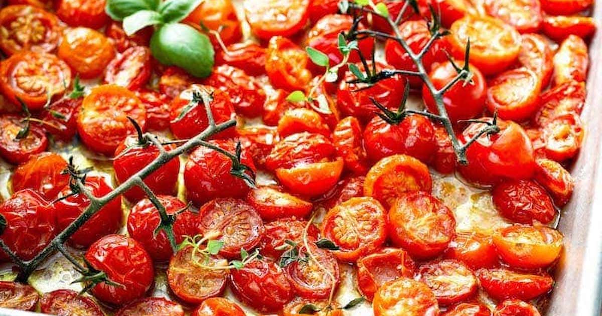 Easy Garlic Roasted Cherry Tomatoes