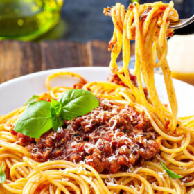 This homemade Bolognese sauce is easy to make, but still exploding with so much flavor that you will never want to use jarred spaghetti sauce again! #Bolognese #Spaghetti #SpaghettiBolognese #BologneseSauce #ItalianRecipes #ClassicRecipes #SpaghettiRecipe #BologneseRecipe #PastaDinner #DinnerRecipes