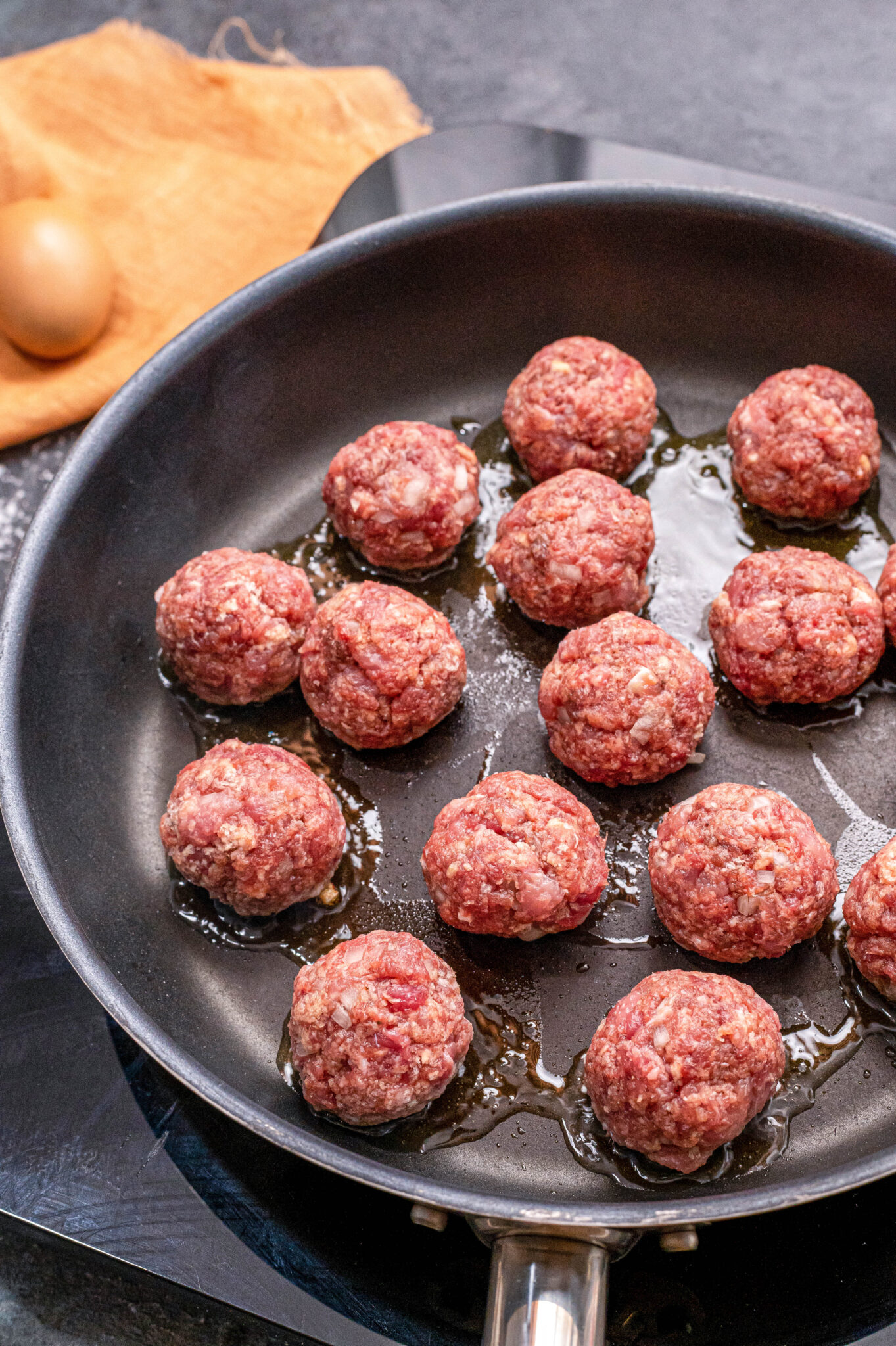 Easy Swedish Meatballs with Creamy Sauce The Novice Chef