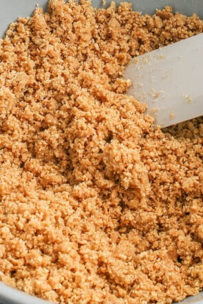 Easy Graham Cracker Crust Recipe | The Novice Chef