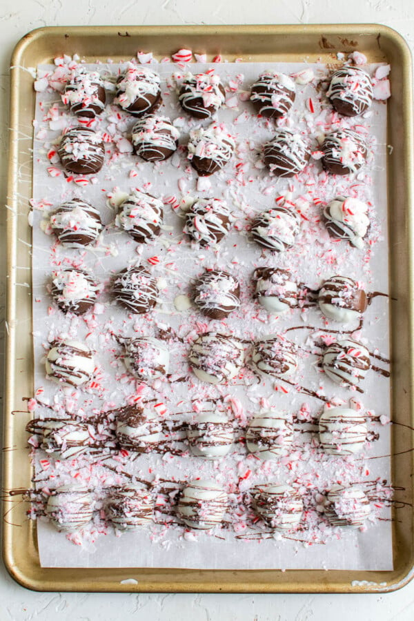 Peppermint Oreo Truffle Balls | Easy No Bake Christmas Cookies