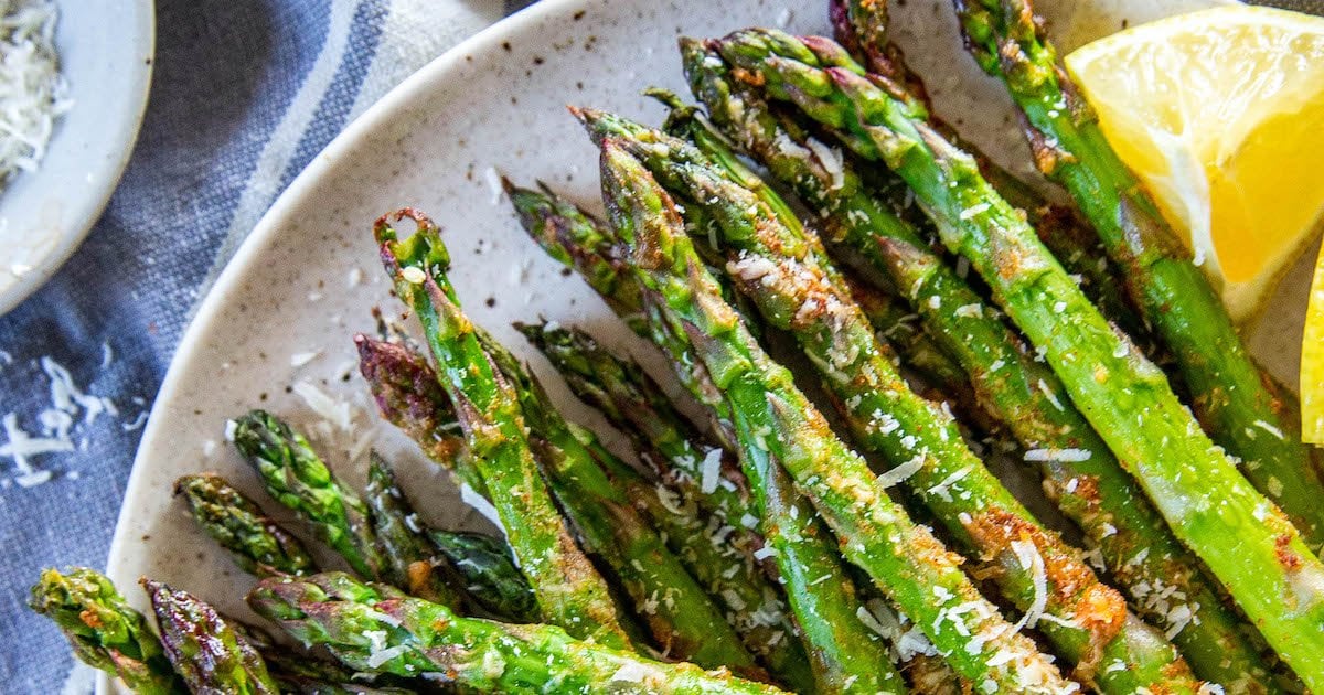 Air Fryer Asparagus An Easy Vegetable Side Dish (It's So Good)