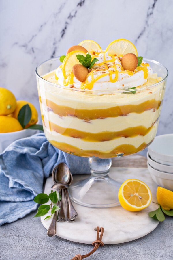 A trifle filled with lemon curd, pudding and vanilla wafer cookies.