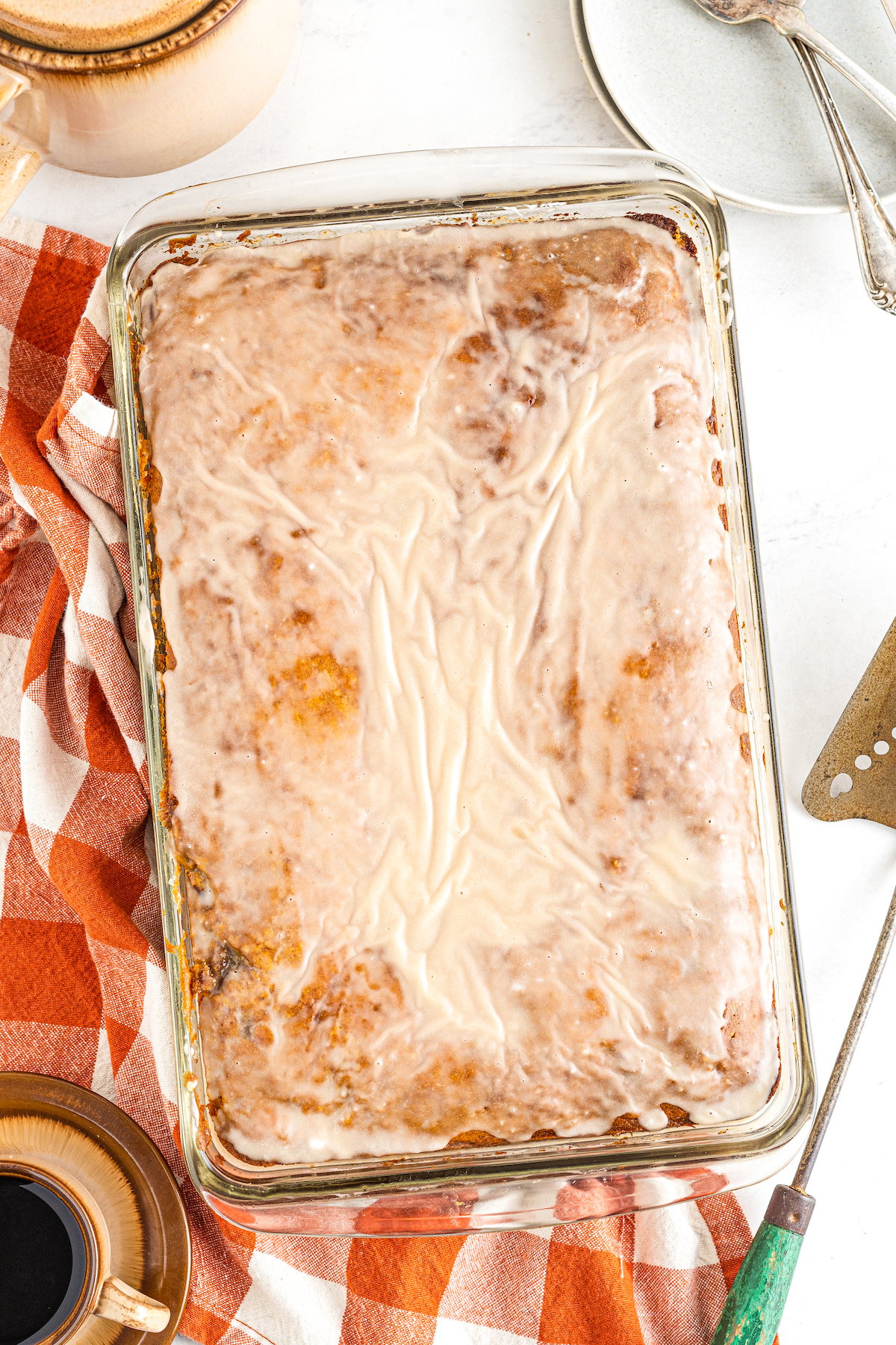 Glazed honeybun cake in a pan.