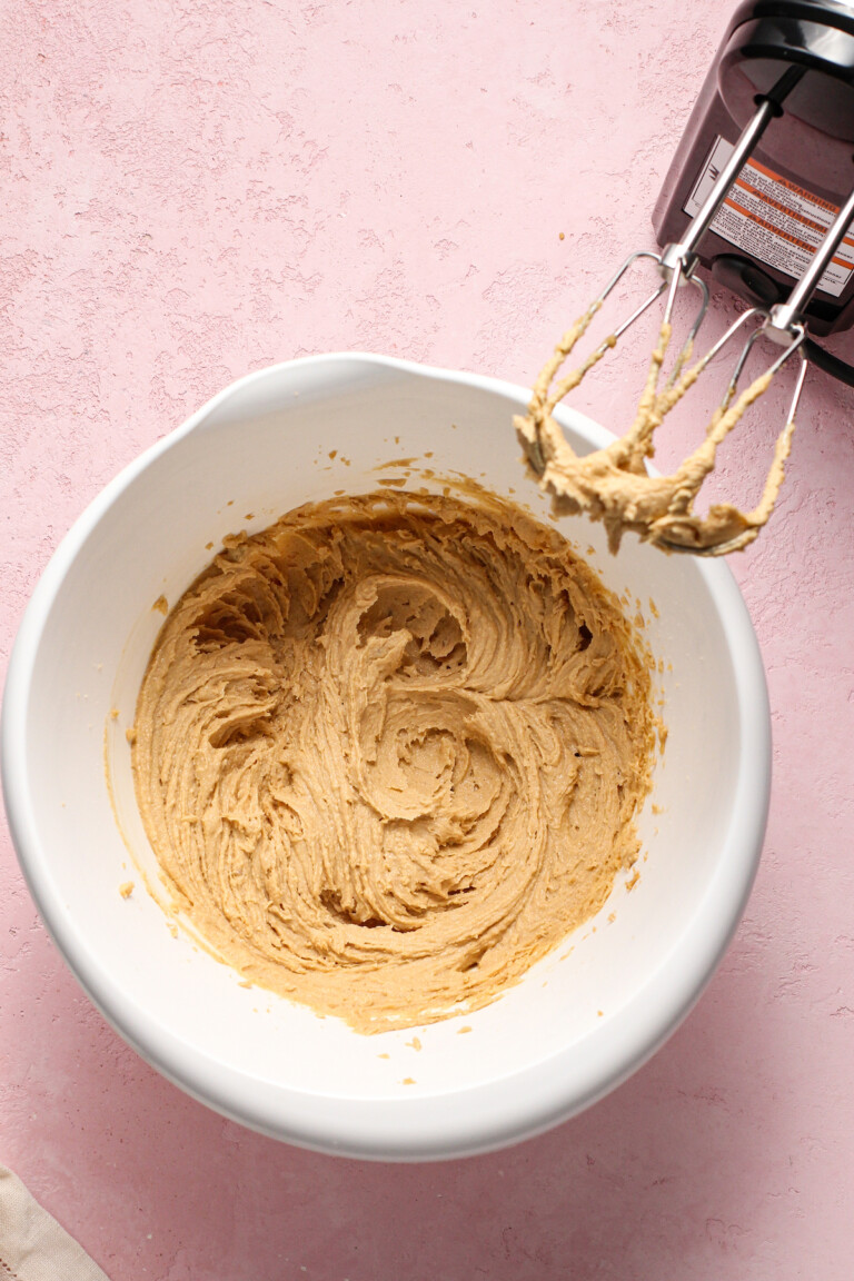 Giant Peanut Butter Chocolate Chip Cookies The Novice Chef
