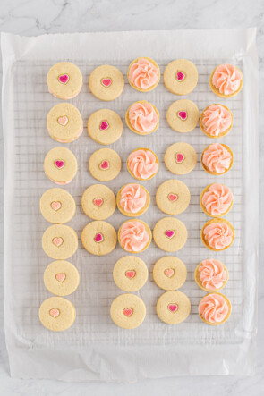 Valentine Sandwich Cookies | The Novice Chef