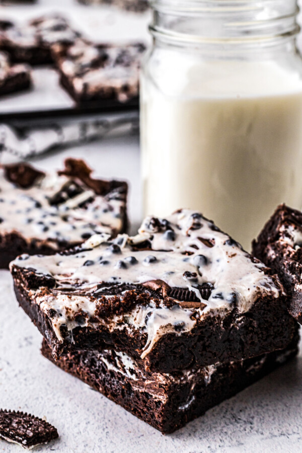 Cookies and Cream Brownies The Novice Chef