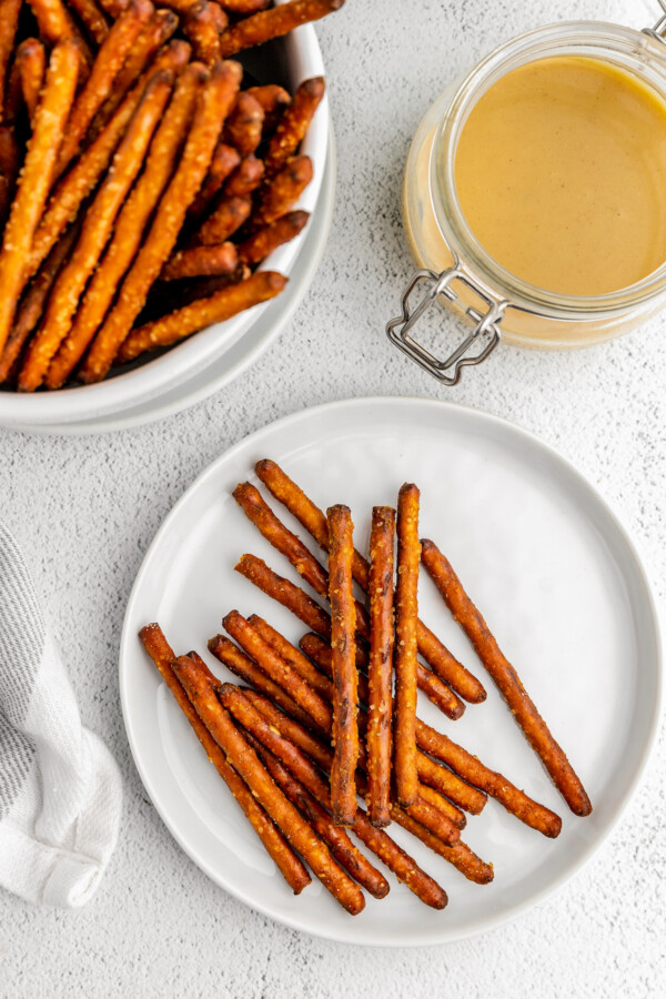 Homemade Honey Mustard Pretzels The Novice Chef