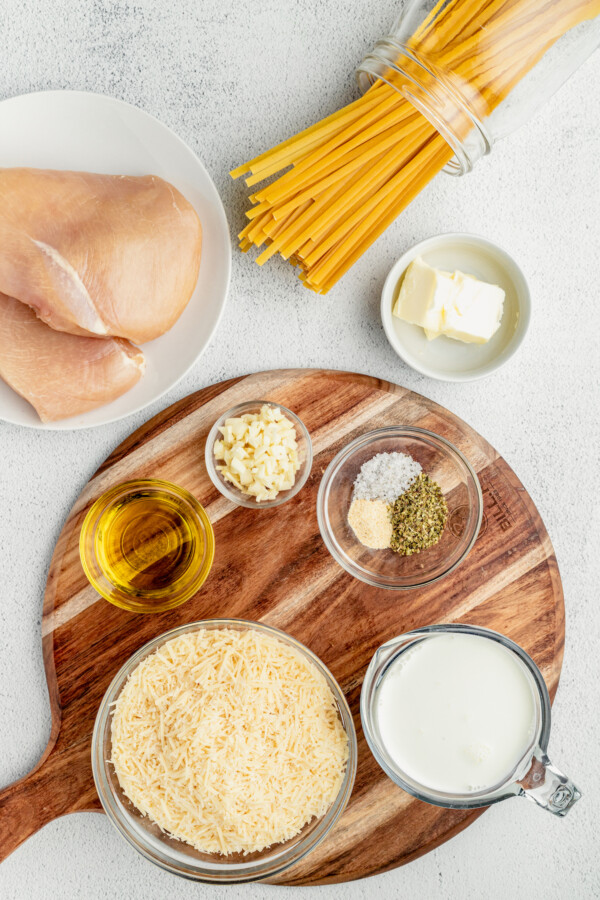 Classic Chicken Alfredo Recipe The Novice Chef