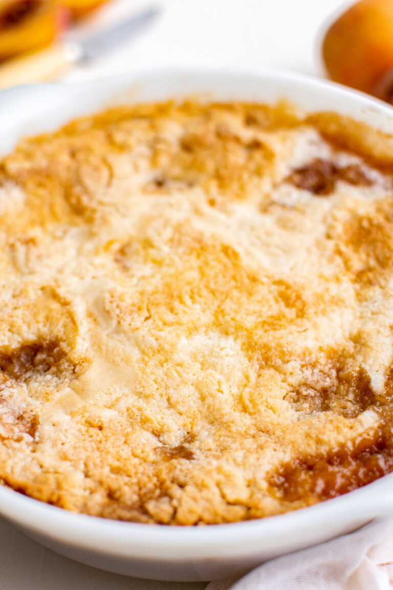 Easy Peach Dump Cake Recipe The Novice Chef