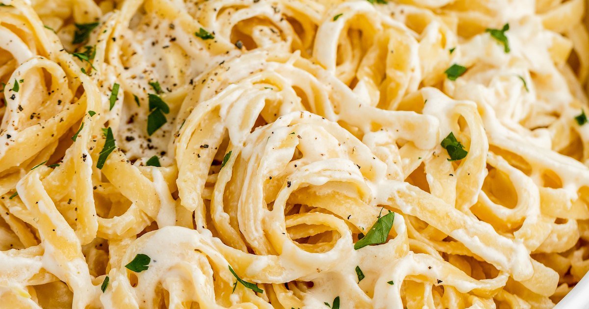 The BEST Alfredo Sauce With Cream Cheese The Novice Chef