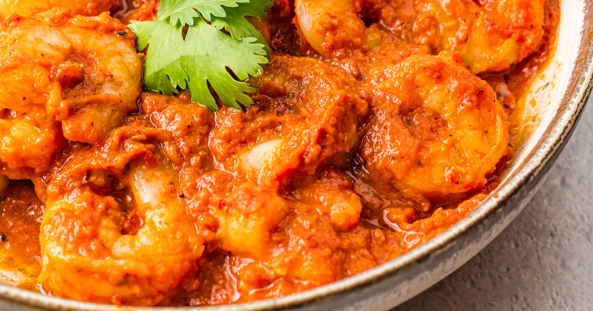 Close-up shot of shrimp cooked with spicy chipotle sauce.