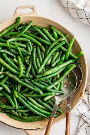 Sauteed Green Beans with Garlic | The Novice Chef