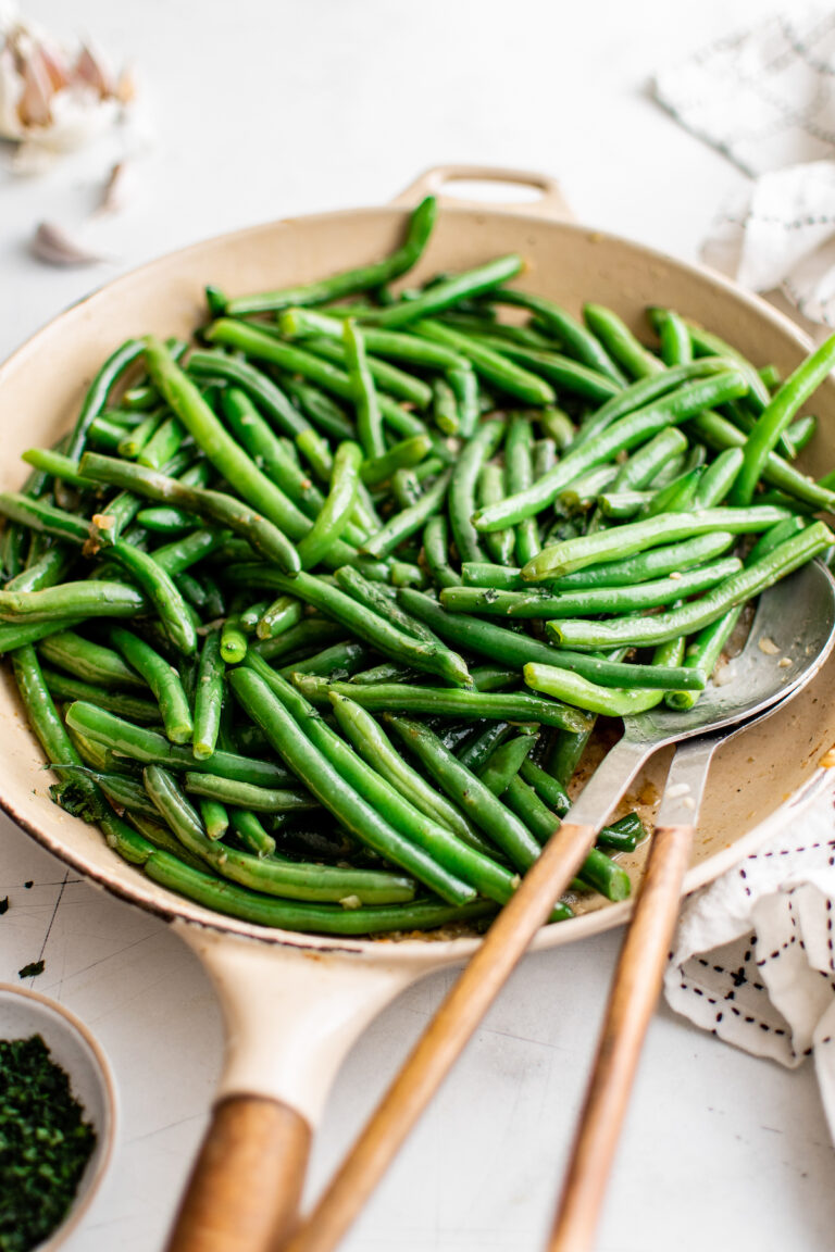 Sauteed Green Beans with Garlic | The Novice Chef