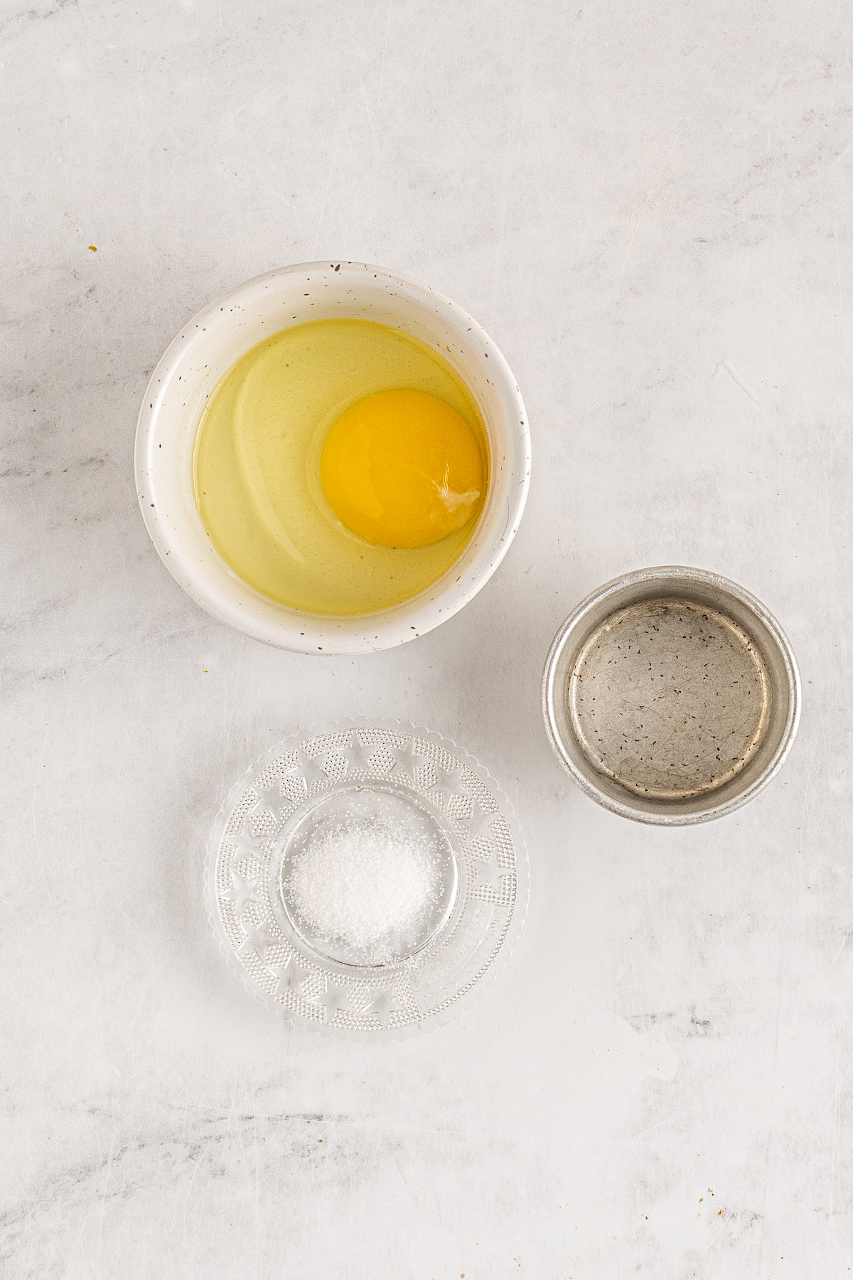 Egg wash ingredients: An egg, water, and salt.