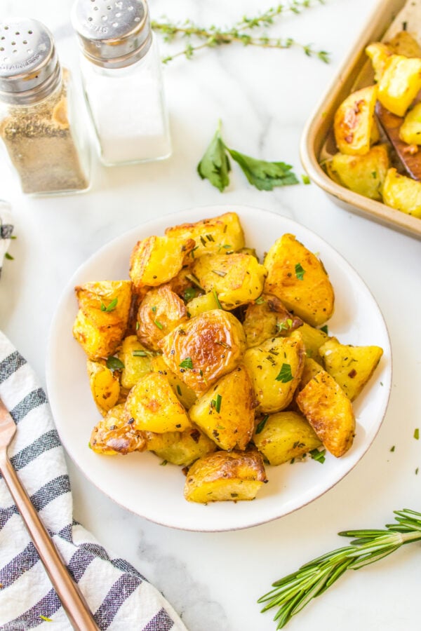 Herb Roasted Potatoes | The Novice Chef