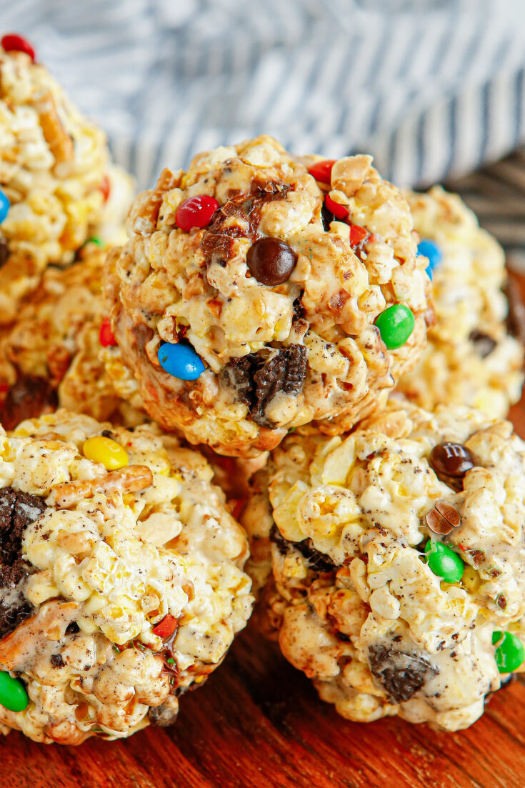 Loaded popcorn balls the novice chef