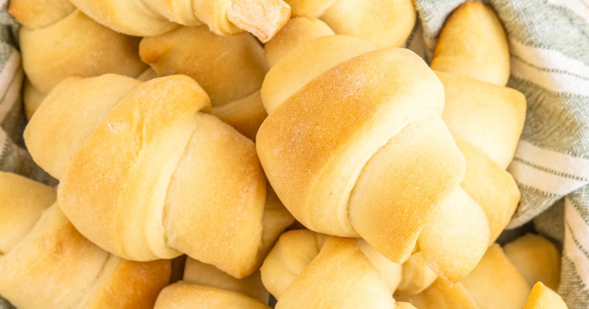 Homemade Crescent Rolls – Can't Stay Out of the Kitchen