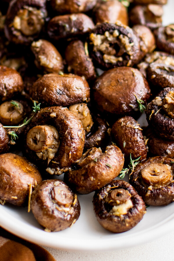 Easy Roasted Mushrooms | The Novice Chef