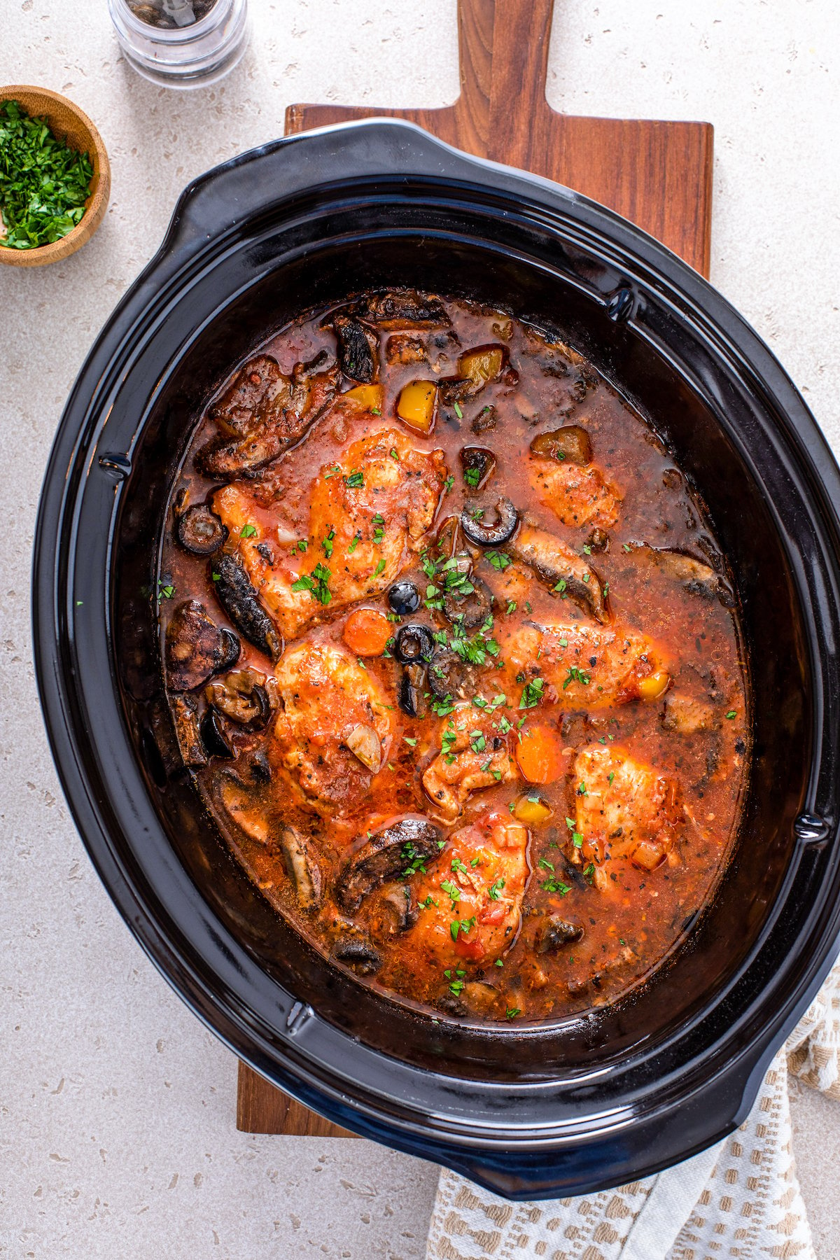Crockpot chicken cacciatore in the slow cooker. 