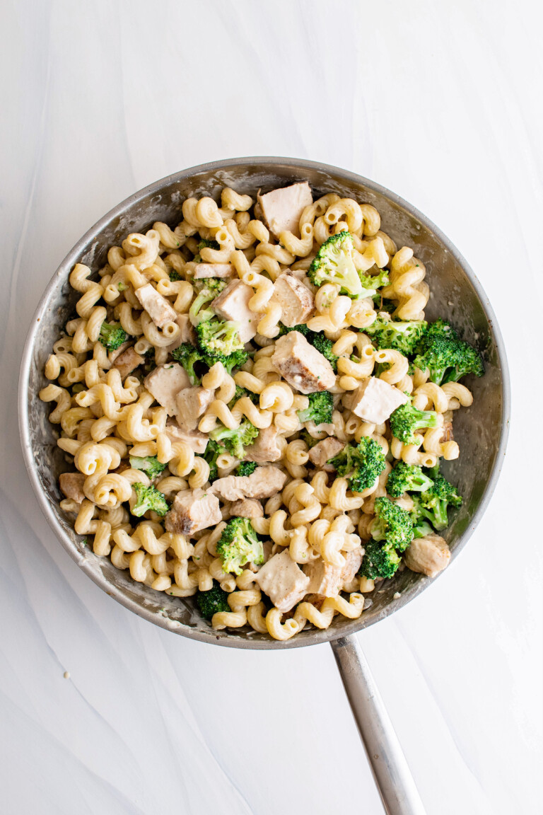 Easy Chicken Broccoli Alfredo Bake The Novice Chef