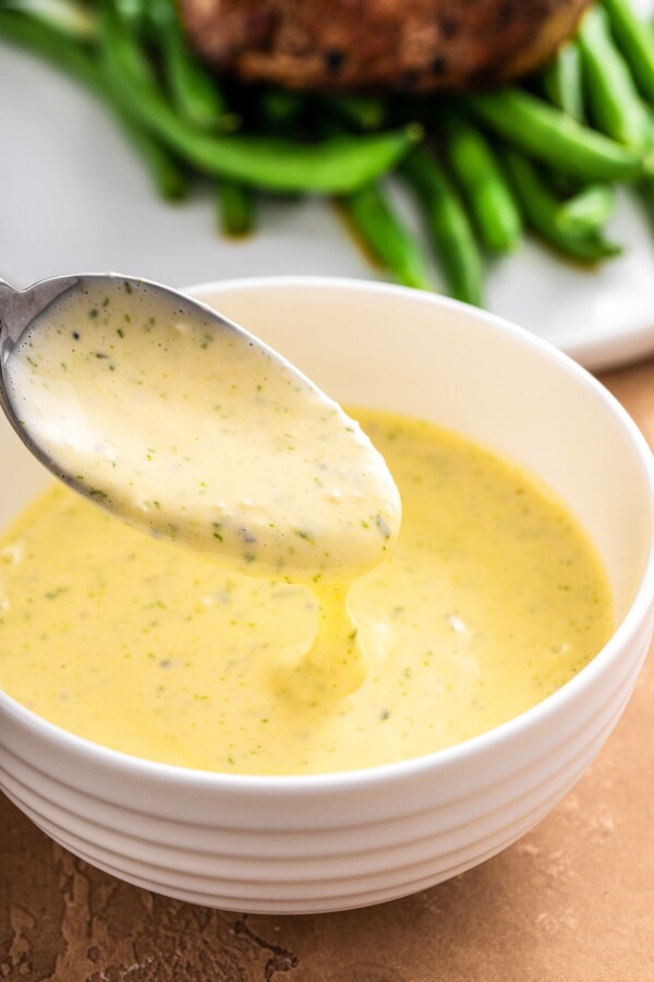 Easy Béarnaise Sauce | The Novice Chef