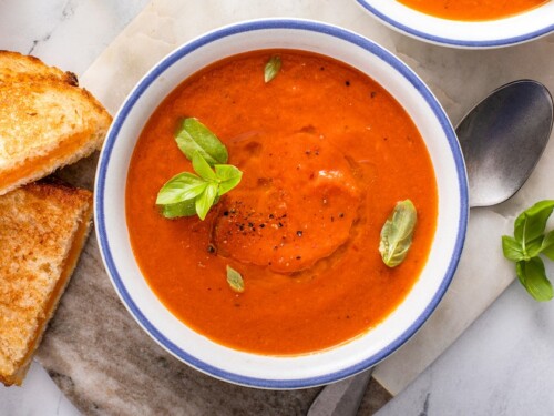 https://thenovicechefblog.com/wp-content/uploads/2023/04/Copycat-Panera-Tomato-Soup-Image-500x375.jpg