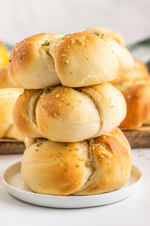 Homemade Garlic Knots | The Novice Chef