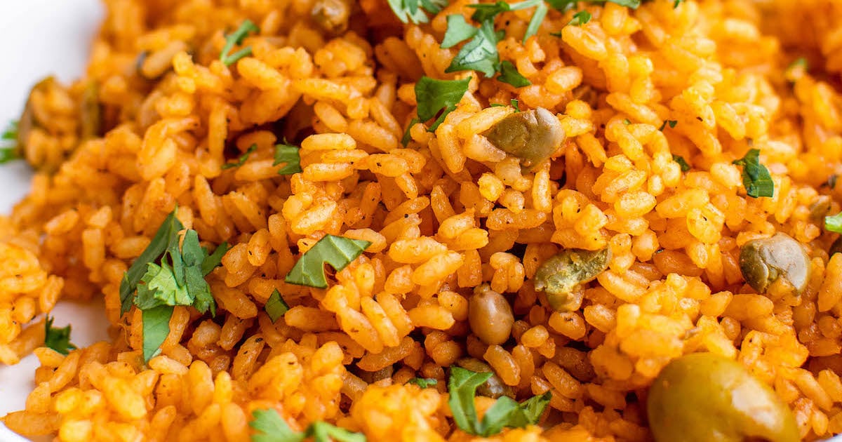 Puerto Rican Yellow Rice (Arroz Con Gandules) - Plant Based And Broke