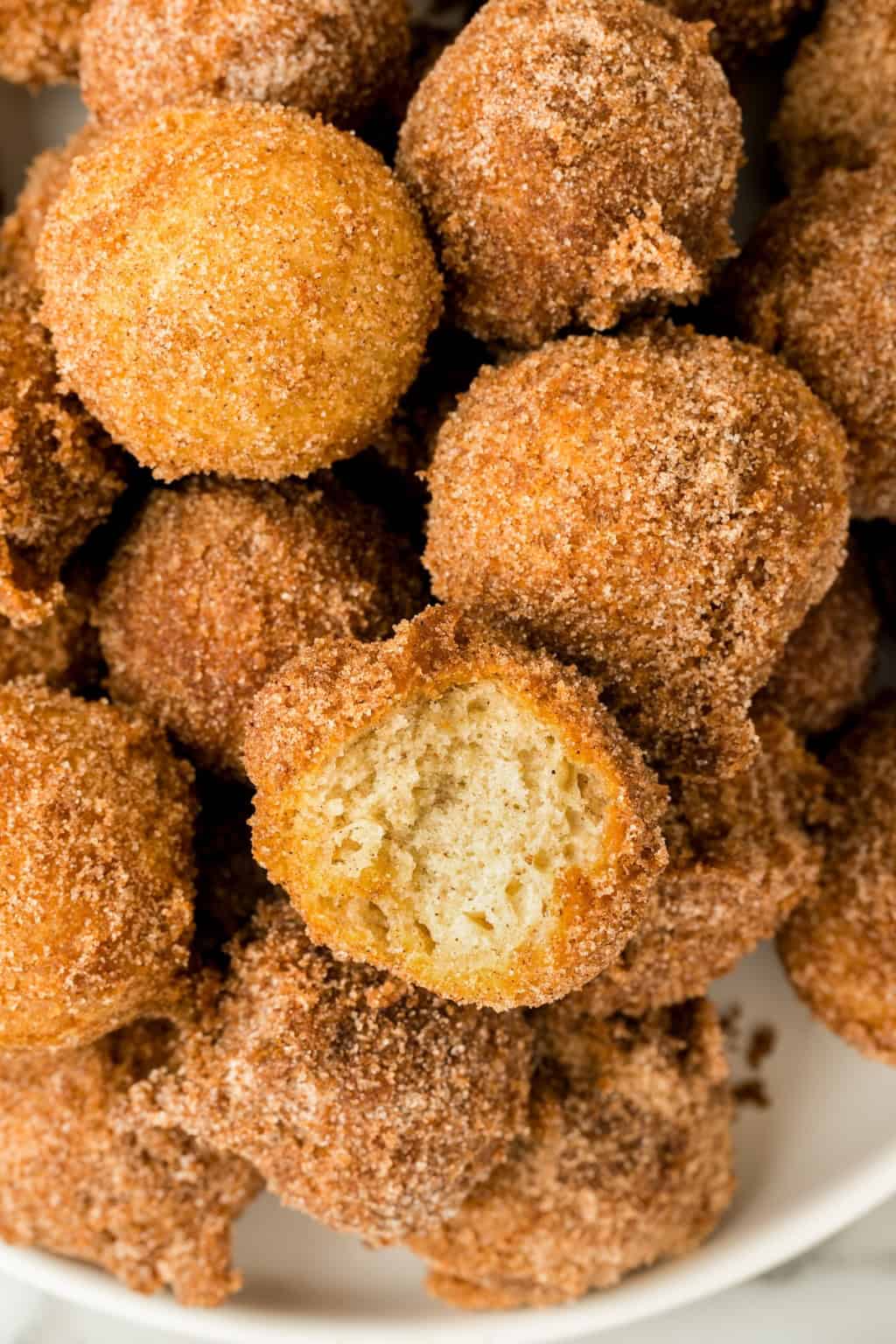 Easy Cinnamon Sugar Donut Holes Recipe